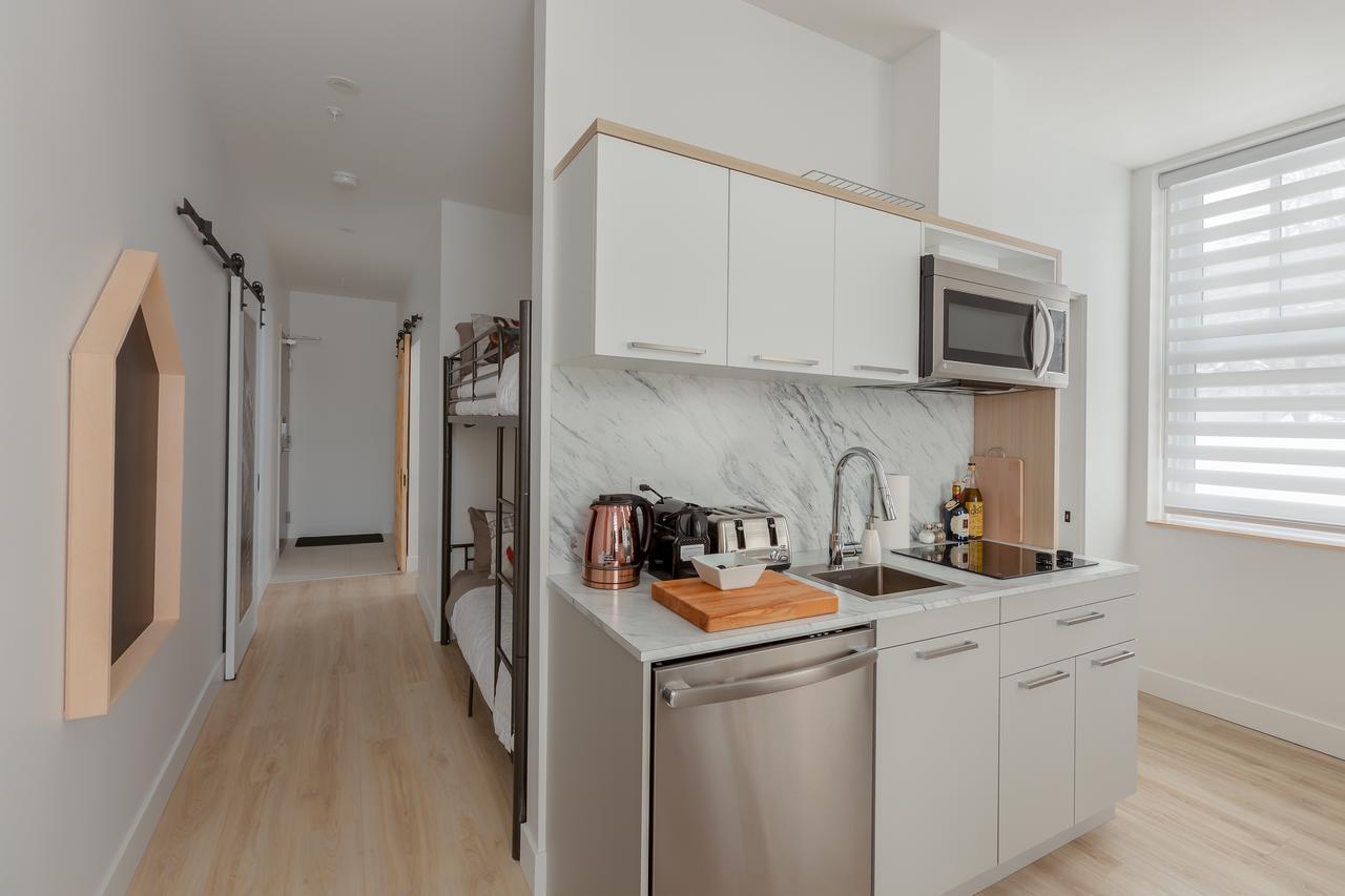 Готель Les Lofts Ste-Anne Квебек Екстер'єр фото